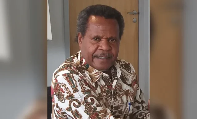 Aktivis HAM asal Lapago Theo Hesegem - Doc, Pribadi