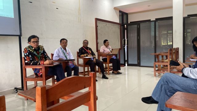 Narasumber saat memberikan materi pada sebuah kesempatan - Doc. Rika Korai