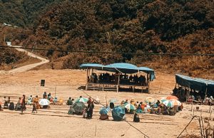 Pembangunan Gereja Katolik St.Paulus Obaikagopa Paroki Bomomani Keuskupan Timika, didukung Umat dari Gereja Kristen Wogey, Mapiha Umat gereja Katolik Stasi St. Paulus Obaikagopa Paroki Maria Kampung Obaikagopa, Distrik Mapia, Kabupaten Dogiyai Provinsi Papua Tengah saat menyaksikan peletakan batu pertama pembagunan gedung gereja Katolik Stasi St. Paulus Obaikagopa Paroki Maria, pada Rabu, (06/11/2024).