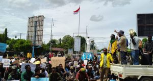 Mahasiswa Desak DPR PPT Pulangkan Pengungsi Asal Puncak Ke Kampung Asal dan Tarik Militer ke Tanah Asal Mereka