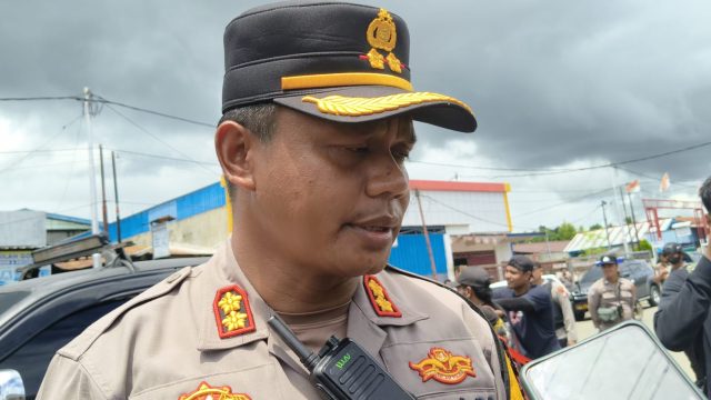 Kapolres Nabire AKBP Samuel D. Tatiratu - tiiruu.Doc