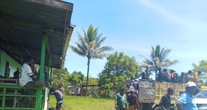 Pengungsi dari Kenyam Kembali ke Gearek Usai 13 Hari Mengungsi