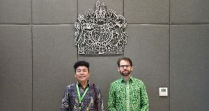 Billy Mambrasar Dorong Investasi Inggris di Sektor Kakao Kepulauan Yapen