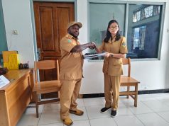 Serah Terima Jabatan Kabag Hukum Kabupaten Deiyai, Yeskiel Kotouki Berpamitan