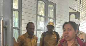 Kadinkes Deiyai Lakukan Kunjungan Perdana ke RSUD, Soroti Disiplin Tenaga dan Fungsionalisasi Layanan