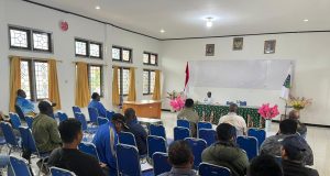Bupati Melkianus Mote Tinjau Pekerjaan Fisik Pihak Ketiga, Tekankan Tepat Waktu dan Kualitas Maksimal