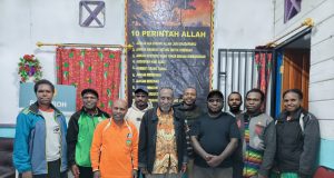 Gereja KINGMI Seruhkan Perdamaian Konflik di Kapiraya, Deiyai