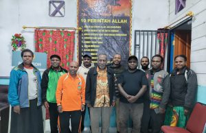 Gereja KINGMI Seruhkan Perdamaian Konflik di Kapiraya, Deiyai