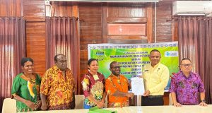 Bupati Deiyai Teken MoU Akreditasi, 10 Puskesmas dan RSUD Pratama Disiapkan Dinilai 2026