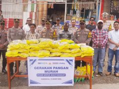 Sekda Yosua Douw Apresiasi Polri Gelar Gerakan Pangan Murah Bagi Masyarakat Tolikara Jelang Idulfitri