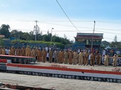 Apel Gabungan ASN Kabupaten Deiyai, Wakil Bupati Ayub Pigome Tekankan Disiplin dan Jaga Nama Baik Pemerintah