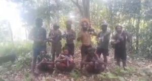 TPNPB-OPM Klaim Siaga Anggota, Aibon Kogoya : Mata Mata Yang Menyamar Menjadi Pendulang dan Pengangkut Kayu Jadi Sasaran Tembak