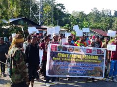 Aparat TNI-Polri Lakukan Negosiasi dengan Massa Aksi Damai di Siriwini Nabire