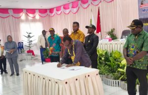 Bupati Deiyai Buka Musrenbang Dana Otsus Papua 2027, Tekankan Transparansi dan Prioritas untuk OAP