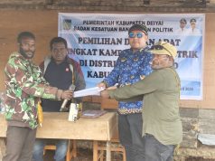 Kesbangpol Deiyai monitoring pemilihan kepala suku Mee, proses berlangsung aman dan demokratis