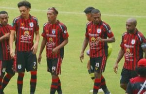 Menghitung Peluang Persipura Lolos Otomatis ke Liga 1: Berat, Kecuali “Baca Mantra”