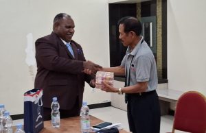 Beri Dukungan Penuh Kontingen Pesparawi Papua Pegunungan, Bupati Athenius Murib : Suara Papua Highlands Harus Bergema di Manokwari