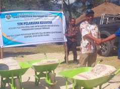 DPMK Lanny Jaya Dorong Kemandirian Ekonomi Warga, Kelompok Paganame Terima Bantuan Usaha Batu Tela