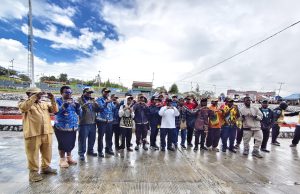 Bupati Deiyai Lepas 12 Siswa ADEM 2026, Siap Tempuh Pendidikan di Sekolah Unggulan Pulau Jawa