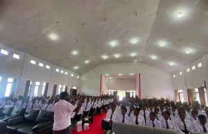 Bupati Puncak Berangkatkan 317 Anak Asli Puncak ke Semarang, Prioritaskan Pengembangan SDM