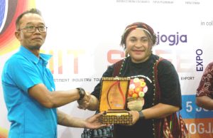 Disparekraf Papua Pegunungan Raih Penghargaan Stand Terbaik Ekonomi Kreatif di JOGJA Invite 2026