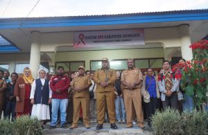 Bupati dan Wabup Jayawijaya Tinjau Kantor KPA yang Telah Direnovasi, Beri Apresiasi Pengurus KPA Baru dan Dorong Penguatan Penanganan HIV/AIDS