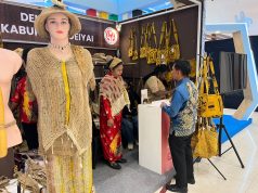 Produk Unggulan Deiyai Tampil pada Pameran HUT ke-46 Dekranas Tahun 2026 di Makassar Dekranasda Kabupaten Deiyai turut ambil bagian dalam Pameran Hari Ulang Tahun (HUT) ke-46 Dewan Kerajinan Nasional (Dekranas) Tahun 2026 yang berlangsung di Trans Studio Mall Makassar, Provinsi Sulawesi Selatan - Doc. Humas Deiyai Tiiruu Online