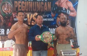 Duel Panas Geisler Ap vs Bambang Rusiadi Warnai Kejurda Tinju Amatir Papua Pegunungan