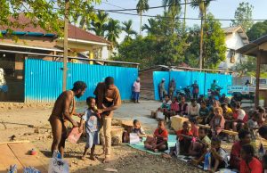 DO MI DOU (SEGERA DATANG LIHAT): Membiasakan, Merawat, dan Menumbuhkan Sastra Papua dari Keringat Sendiri