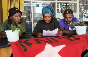 KNPB Soroti Kunjungan Menteri HAM ke Papua, Hak Menentukan Nasib Sendiri Tak Diabaikan dengan Narasi Pembangunan Ketua KNPB Wilayah Nabire Jeckson Adii Saat Membacakan Pernyatan Sikap di Cafee Eanauto, Selasa (18/8/2026) - Doc. Tiiruu Online