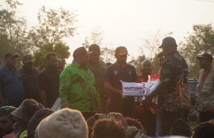 Kemensos dan Pemprov Salurkan Bantuan Pangan untuk Warga Terdampak Kekeringan di Jayawijaya, Warga Apresiasi Kehadiran Negara