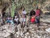 Jalankan Kesepakatan Bersama, Masyarakat Kampung Epouto Bersihkan Pinggiran Danau Paniai