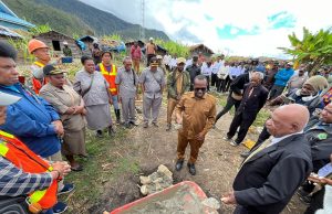 Bupati Deiyai Letakkan Batu Pertama Asrama SMPTK YPPGI Baida Troutman Gakokebo, Target Selesai 2027 Bupati Deiyai, Melkianus Mote, S.T., melakukan peletakan batu pertama pembangunan Asrama SMPTK YPPGI Baida Troutman Gakokebo di Kampung Gakokebo, Distrik Tigi Barat, Kabupaten Deiyai, Selasa (4/8/2026).