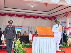 HUT ke-81 RI, Bupati Deiyai Tegaskan Komitmen Perkuat Pembangunan dan Kesejahteraan Masyarakat Bupati Deiyai Melkianus Mote saat memberikan arahan dihadapan peserta Upaacara HUT RI di Waghete - Doc. Tiiruu.com