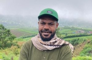 Ketua IKB-Wamuyaabadi Apresiasi Gerakan KOMANDAN Deiyai Bersihkan Danau Tigi Ketua Ikatan Keluarga Besar Wamuyaabadi (IKB-Wamuyaabadi), Maikel Mote, mengapresiasi aksi bersih-bersih Danau Tigi yang dilakukan sejumlah pemuda dalam momentum Hari Danau Sedunia. Ia berharap gerakan peduli lingkungan tersebut tidak berhenti pada momentum peringatan, tetapi berlanjut menjadi gerakan bersama dan berkelanjutan hingga ke wilayah Wakeitei, ibu kota Kabupaten Deiyai.