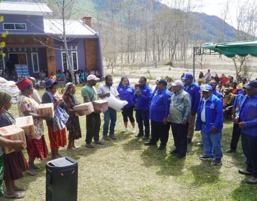 HUT ke-25, Demokrat Papua Pegunungan Rayakan Bersama Rakyat: Dengarkan Aspirasi dan Bantu Korban Longsor Hitigima