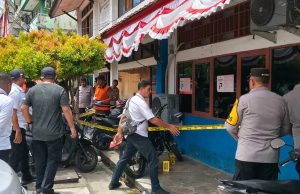 Koalisi HAM Papua Desak Presiden Perintahkan Kapolri Usut Teror Bom Molotov Komnas HAM Polda Papua saat melakukan Olah TKP di Kantor Perwakilan Komans HAM RI di Jayapura - Doc. Tiiruu