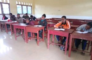 YHPC Deiyai Gelar Tatap Muka Perdana Kursus Nonformal, 30 Peserta Ikuti Pembelajaran Yayasan Honai Peduli Cerdas (YHPC) Kabupaten Deiyai mulai melaksanakan kegiatan belajar mengajar tatap muka perdana bagi peserta kursus nonformal pada Sabtu, 19 September 2026 -Doc. TIIRUU.COM