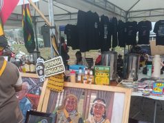 Tempuh 200 Kilometer, BPC HIPMI Dogiyai Promosikan Kopi Moanemani, Buku, dan Karya Seni di Papua Reggae Festival XI